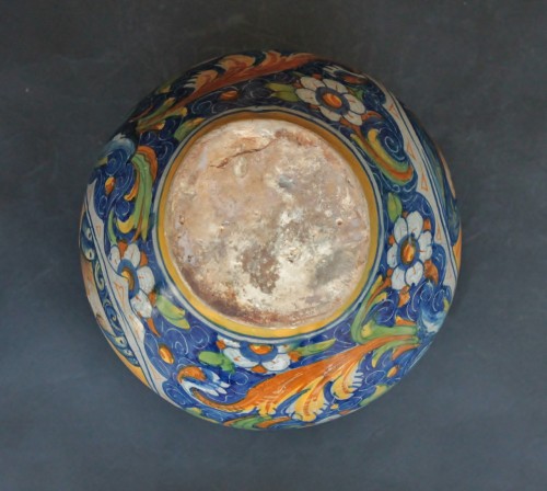 Renaissance - Vase boule en majolique de Venise, atelier de Maestro Domenico, vers 1560-70.