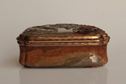 Antiquités - Snuffbox in agate, mounting brass, Germany, 18th century