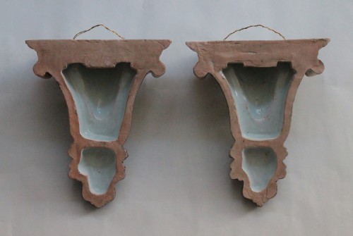 Two wall brackets in Rouen faience, circa1725-30 - 