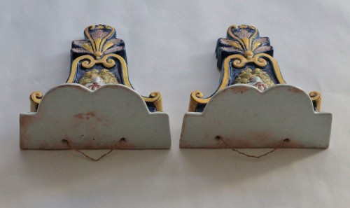 18th century - Two wall brackets in Rouen faience, circa1725-30