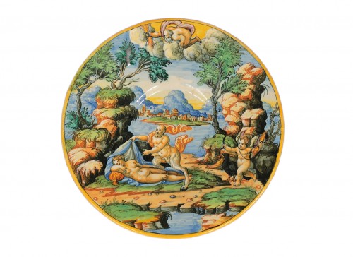 Tondino en majolique d'Urbino attribué à Guido Durantino, 16e siècle