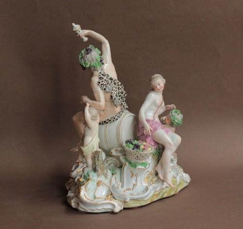 Bacchus en porcelaine de Meissen du 18e formant un centre de table - 