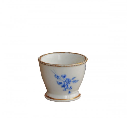 Egg cup in soft porcelain of Sevres, circa 1760