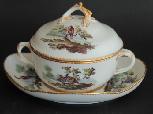 Porcelain & Faience  - A Sèvres soft-paste porcelain bowl decorated with birds, circa 1765