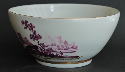 Porcelain & Faience  - Large porcelain bowl of Tournai 
