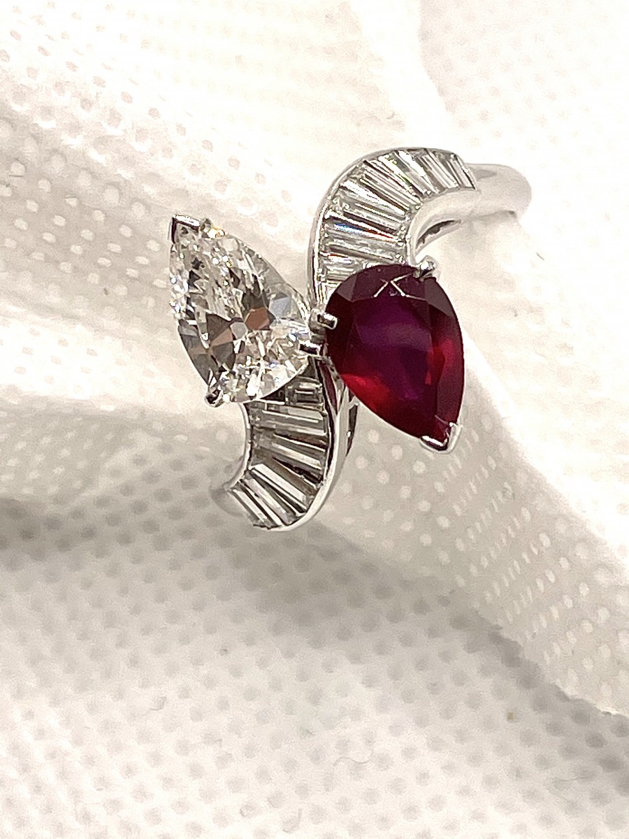Tiffany Novo® Round Ruby Ring in Platinum with Pavé Diamonds | Tiffany & Co.