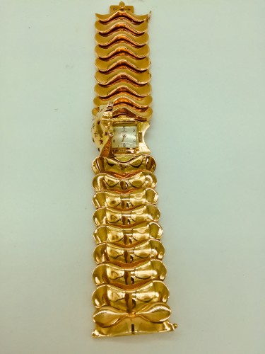 OMEGA - Bracelet montre or "Capot"  - Bijouterie, Joaillerie Style Années 50-60