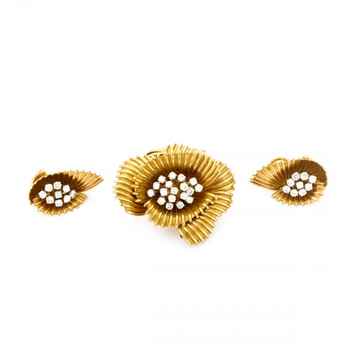 gold and diamonds  brooch and earrings set circa 1960