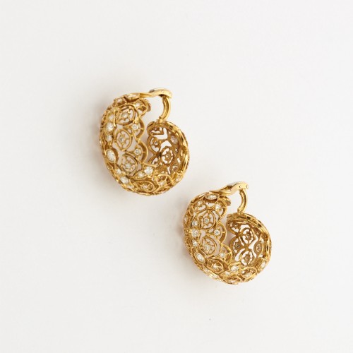 Antique Jewellery  - Diamonds and gold ear clips 