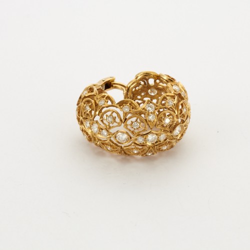 Diamonds and gold ear clips  - 