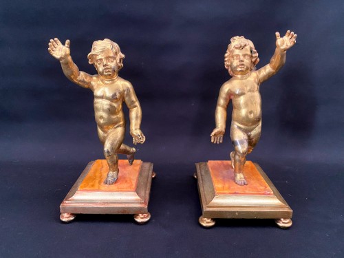 Paire de putti en bronze doré, Italie début 18e siècle - Sculpture Style Louis XIV