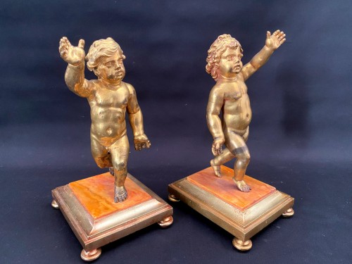 XVIIIe siècle - Paire de putti en bronze doré, Italie début 18e siècle