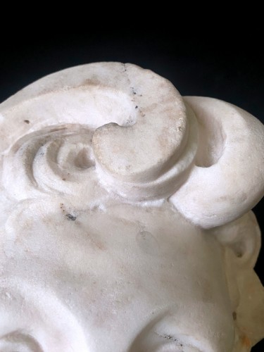 Louis XIV - Mascaron de fontaine en marbre Italie XVIIe siècle