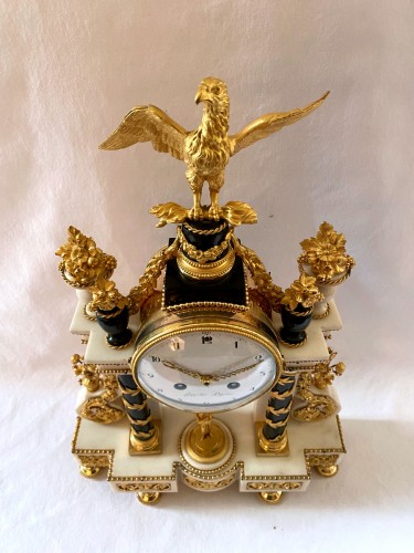 Pendule portique à l'aigle Louis XVI - Louis XVI