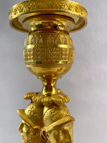 XIXe siècle - Paire de flambeaux Empire en bronze doré
