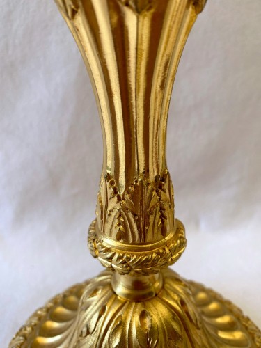 Paire de flambeaux Louis XVI en bronze doré - Louis XVI