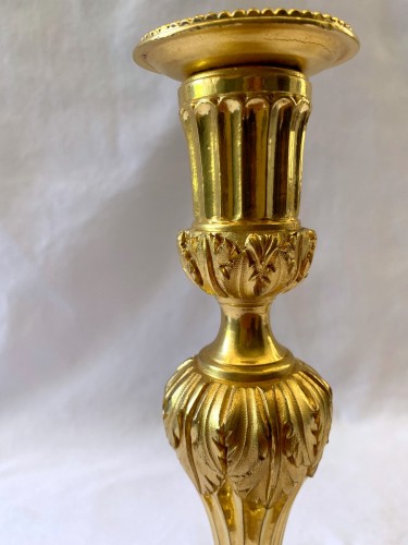 Antiquités - Paire de flambeaux Louis XVI en bronze doré
