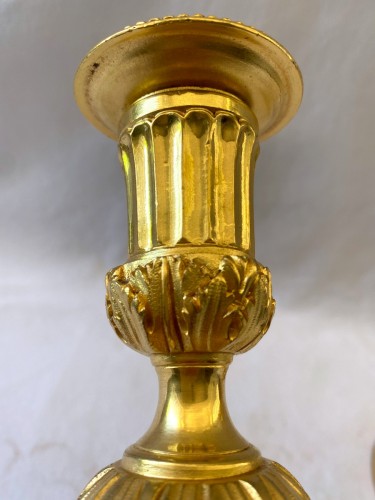 Antiquités - Pair of Louis XVI ormolu candlesticks