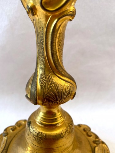 Régence - Paire de flambeaux régence en bronze doré