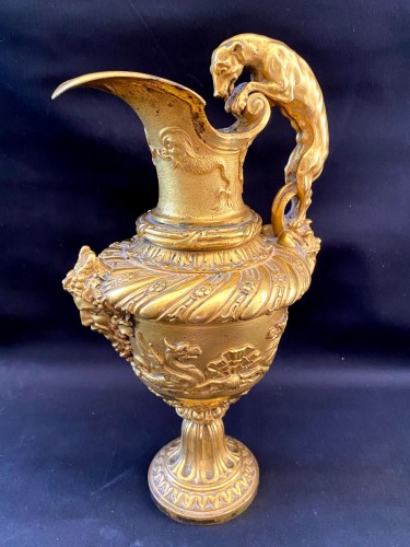 Aiguière en bronze doré, époque Restauration - Objet de décoration Style Restauration - Charles X