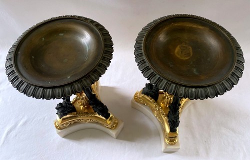 Antiquités - Pair of Restauration bronze bowls