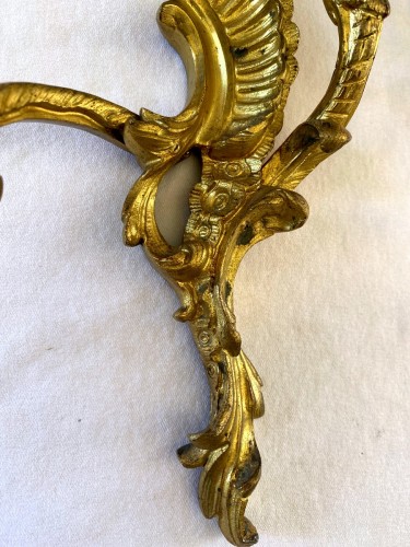 XVIIIe siècle - Paire d'appliques régence en bronze doré
