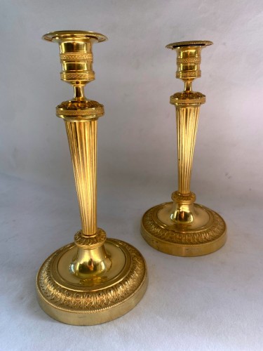 Lighting  - Pair of gilt bronze Directoire candlesticks