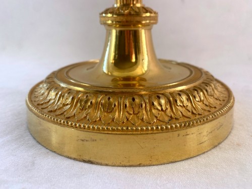 18th century - Pair of gilt bronze Directoire candlesticks