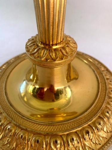 Directoire - Pair of gilt bronze Directoire candlesticks