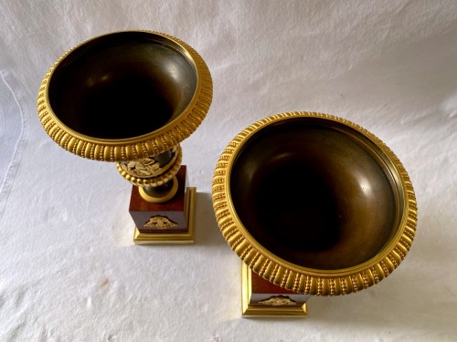 Antiquités - Pair of Empire gilt bronze and marble vases