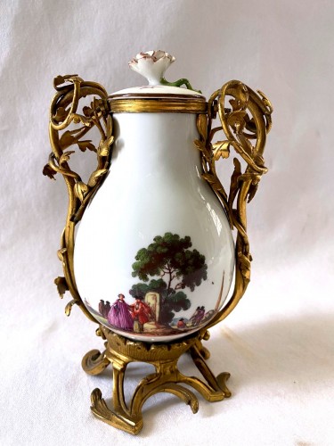 Vase couvert en porcelaine de Meissen monté bronze doré - Objet de décoration Style Louis XV