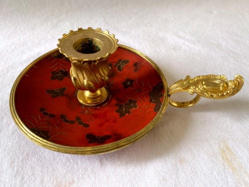 Louis XV - Chinese lacquer and gilt bronze hand candleholder with crowned C
