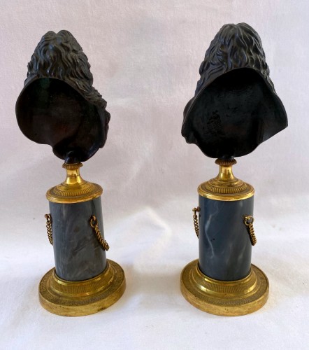 Directoire - Paire de bustes en bronze patiné et doré