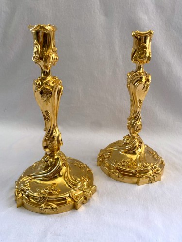 Paire de flambeaux Louis XV attribuable à François Thomas Germain - Luminaires Style Louis XV