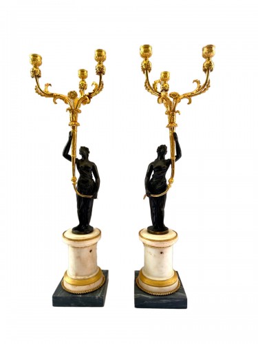 Paire de grands candélabres Louis XVI