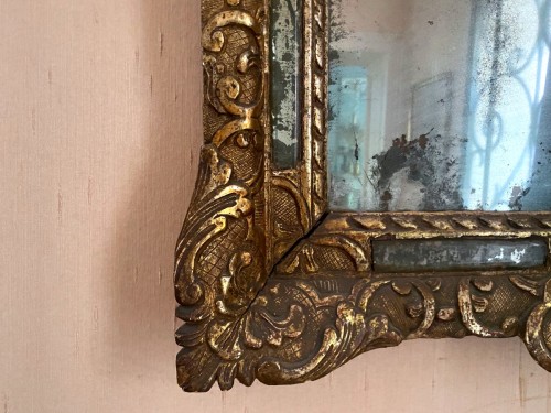 XVIIIe siècle - Miroir à fronton en bois argenté