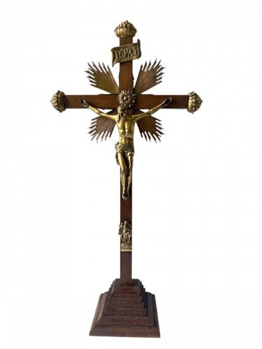 Christ en bronze doré haute époque