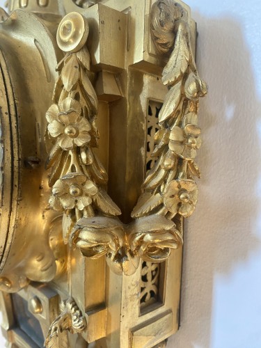 Cartel d'applique Louis XVI en bronze doré - Louis XVI