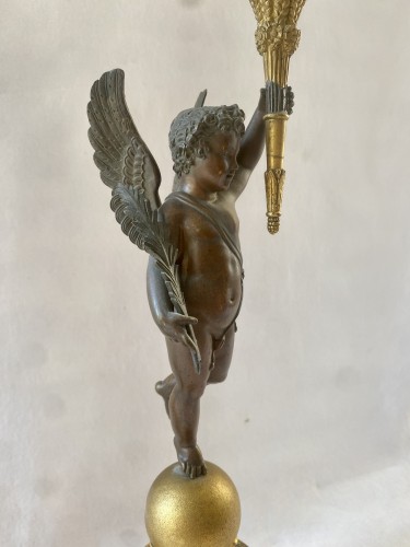 XIXe siècle - Paire de candélabres restauration en bronze patiné et bronze doré