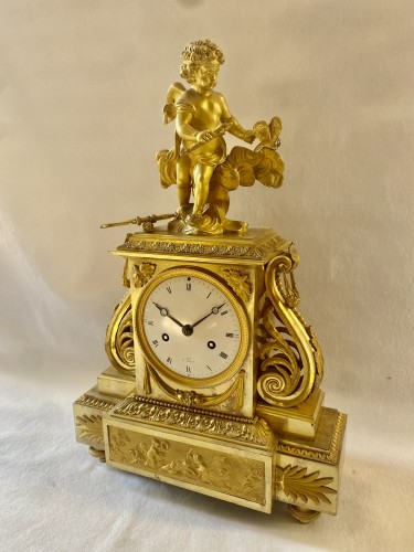 Horlogerie  - Pendule Directoire en bronze doré