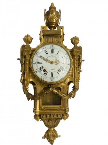 Dutertre à Paris -  Cartel d'applique Louis XVI en bronze doré
