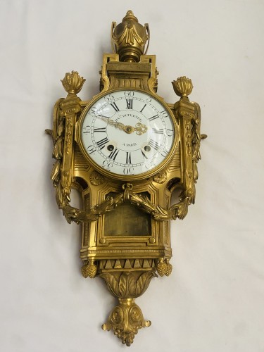 Dutertre à Paris -  Cartel d'applique Louis XVI en bronze doré - Horlogerie Style Louis XVI