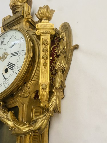 XVIIIe siècle - Dutertre à Paris -  Cartel d'applique Louis XVI en bronze doré