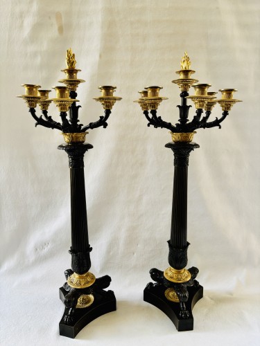 Paire de grands candélabres Empire en bronze doré et patiné - Luminaires Style Empire