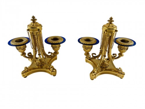 Victor Paillard, paire de candélabres en bronze doré