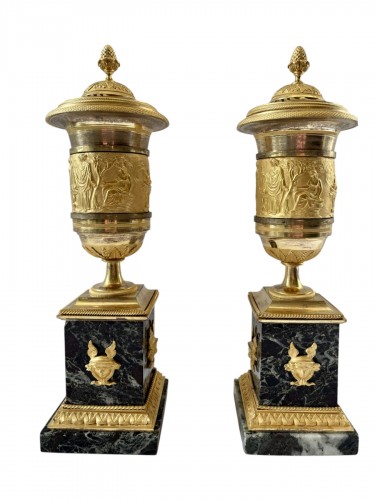 Pair of gilt bronze vases forming potpourri dishes from the Empire period