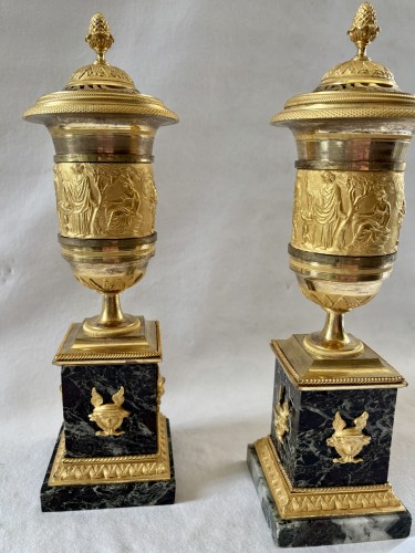 Pair of gilt bronze vases forming potpourri dishes from the Empire period - Decorative Objects Style Empire
