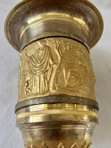Antiquités - Pair of gilt bronze vases forming potpourri dishes from the Empire period