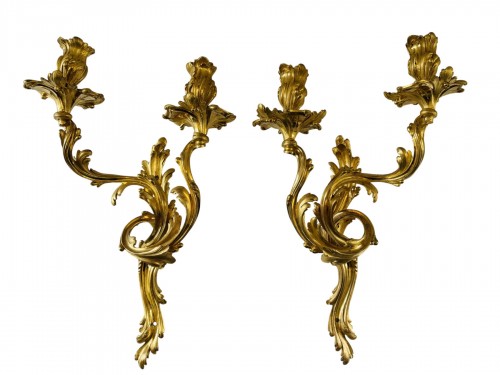 Paire d'appliques Louis XV en bronze doré