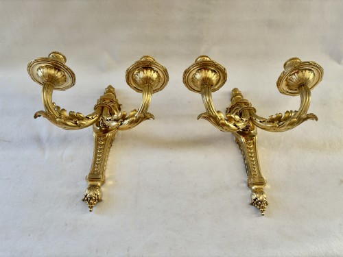 Paire d'applique Louis XVI en bronze doré - Luminaires Style Louis XVI